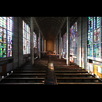 Basel, St. Antonius, Blick von der Orgelempore in die Kirche