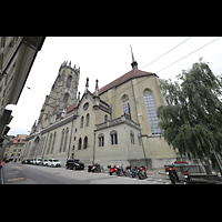 Fribourg (Freiburg), Cathdrale Saint-Nicolas, Auenansicht schrg vom Chor aus