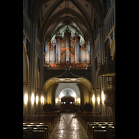 Fribourg (Freiburg), Cathdrale Saint-Nicolas, Innenraum in Richtung Hauptorgel