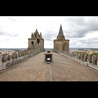 vora, Catedral da S, Dach des Hauptschiffs in Richtung Trme