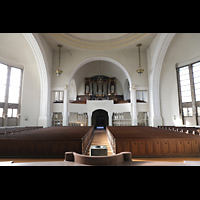 Dresden, Christuskirche, Innenraum in Richtung Orgel