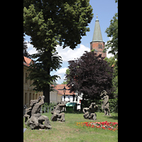 Brandenburg, Dom St. Peter und Paul, Blick von der St. Petri-Strae zum Dom