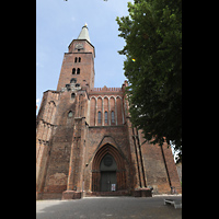 Brandenburg, Dom St. Peter und Paul, Westfassade und oberer Teil des Westgiebels