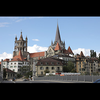 Lausanne, Cathdrale, Auenansicht von der Bessires-Brcke