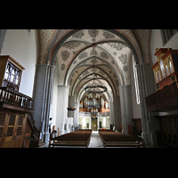 Lausanne, Saint-Franois, Blick vom Chorraum in Richtung Hauptorgel auf alle drei Orgel