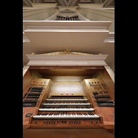 Berlin, Konzerthaus, Groer Saal, Spieltisch mit Blick auf die Orgel
