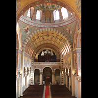 Berlin, Herz-Jesu-Kirche, Blick von der Sngerempore im Chorraum zur Orgel