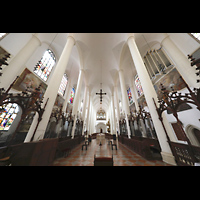 Innenraum in Richtung Hauptorgel Straubing, Basilika St. Jakob, Innenraum in Richtung Hauptorgel