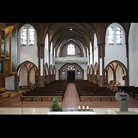 Berlin, St. Marien, Blick ber den Altar zur Emporenorgel (beleuchtet)