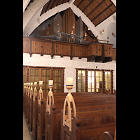 Berlin, Johanneskirche Frohnau, Seitlicher Blick zur Orgel