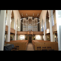 Berlin, Alte Pfarrkirche 'Zu den Vier Evangelisten' (Dorfkirche Pankow), Innenraum in Richtung Hauptorgel