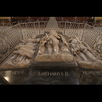 Knigslutter, Kaiserdom, Sarkophage Kaiser Lothars, seiner Frau und ihres Schwiegersohns Heinrich
