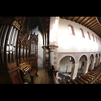 Helmstedt, Klosterkirche St. Marienberg, Seitlicher Blick auf die Emporenorgel und die nrdliche Langhaiswand