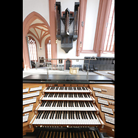 Bayreuth, Stadtkirche Heilig Dreifaltigkeit, Blick ber den Zentralspieltisch zur Chororgel