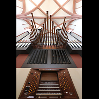 Bayreuth, Stadtkirche Heilig Dreifaltigkeit, Hauptorgel mit Spieltisch und Chamaden