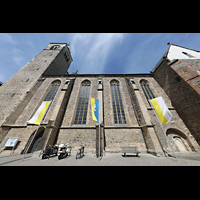 Magdeburg, Kathedrale St. Sebastian, Sdliches Seitenschiff mit Friedensbeflaggung