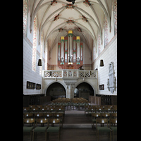 Schningen am Elm, St. Lorenz, Innenraum in Richtung Orgel