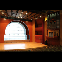 Las Palmas (Gran Canaria), Auditorio Alfredo Kraus, Blick vom linken Rand der Orchesterbhne zur Orgel und aufs Meer