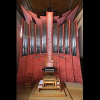 Offenburg, St. Philippus und Jakobus (Weingartenkirche), Orgel mit Spieltisch und Blick zur Decke