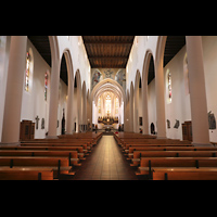 Freiburg, St. Martin, Innenraum in Richtung Chor