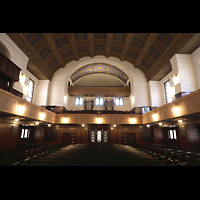 Worms, Lutherkirche, Innenraum in Richtung Ostwand mit Hauptportal