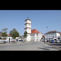 Neustrelitz, Stadtkirche, Ansicht von Sden ber den Markt