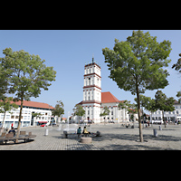 Neustrelitz, Stadtkirche, Ansicht von Sden ber den Markt