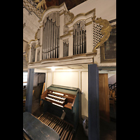 Jterbog, St. Jacobi, Orgel mit Spieltisch seitlich
