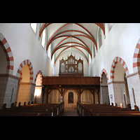 Jterbog, Klosterkirche St. Marien, Innenraum in Richtung Orgel