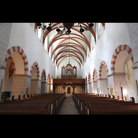 Jterbog, Klosterkirche St. Marien, Innenraum in Richtung Orgel