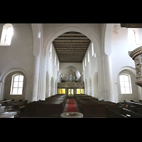 Jterbog, Liebfrauenkirche, Innenraum in Richtung Orgel