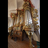 Stade, St. Wilhadi, Seitlicher Blick zur Orgel mit Spieltisch