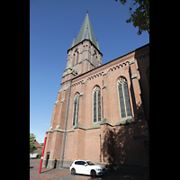 Papenburg, St. Antonius, Sdseite mit Turm