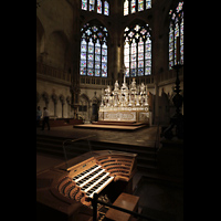 Regensburg, Dom St. Peter, Blick vom Spieltisch in den Chorraum mit Hochaltar