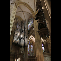 Regensburg, Dom St. Peter, Blick von der Skulptur Maria der Verkndigung (um 1280) zur Orgel