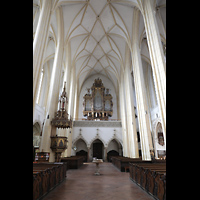 Neutting, St. Nikolaus, Hauptschiff in Richtung Orgel