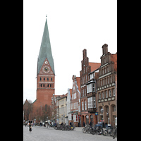 Lneburg, St. Johannis, Blick von Am Sande aus westlicher Richtung auf die Kirche und den Turm