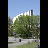 Stockholm, Uppenbarelsekyrkan (Auferstehungskirche), Ansicht vom Enbacksparken von Sdosten