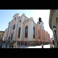 Stockholm, Domkyrka (S:t Nicolai kyrka, Storkyrkan), Block vom Storkyrkobrinken auf die Ostfassade und das nrdliche Seitenschiff