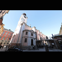 Stockholm, Domkyrka (S:t Nicolai kyrka, Storkyrkan), Blick vom Trngsund auf die Westfassade und den Turm