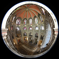 Kln (Cologne), Basilika St. Gereon, Blick vom oberen seitlichen Umgang des Dekagons in die Basilika