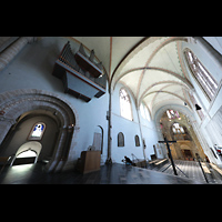 Kln (Cologne), Basilika St. Gereon, Blick aus dem Chorraum mit Chororgel zur Hauptorgel ins Dekagon