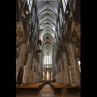 Kln (Cologne), Dom St. Peter und Maria, Langhaus in Richtung Chor