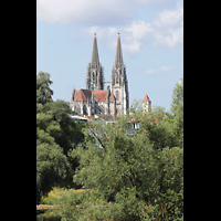 Regensburg, Dom St. Peter, Blick von der Nibelungenbrcke zum Dom
