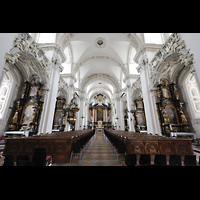 Passau, Studienkirche St. Michael (ehem. Jesuitenkirche), Innenraum in Richtung Chor