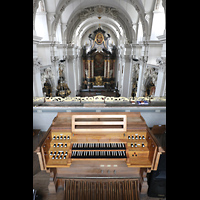 Passau, Studienkirche St. Michael (ehem. Jesuitenkirche), SPieltisch mit Blick in die Kirche