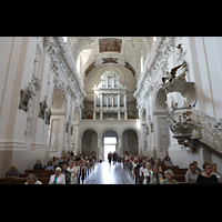 Vilnius, v. apatalu Petro ir Povilo banycia (St. Peter und Paul), Hauptschiff in Richtung Orgel