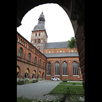 Riga, Mariendom, Blick vom sdlichen Kreuzgang auf den Dom