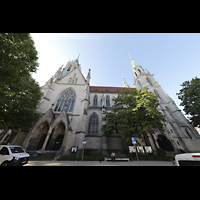 Mnchen (Munich), St. Paul, Blick aufs nrdliche Querhaus und Seitenschiff vom St. Pauls-Platz