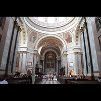 Esztergom (Gran), Szent Istvn Bazilika (St. Stefan Basilika), Innenraum / Hauptschiff in Richtung Chor